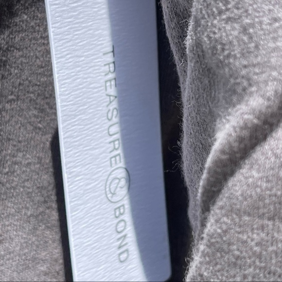 NWT GIRL’S Treasure & Bond Black Raven University Warm & Cozy Pullover - Picture 9 of 10